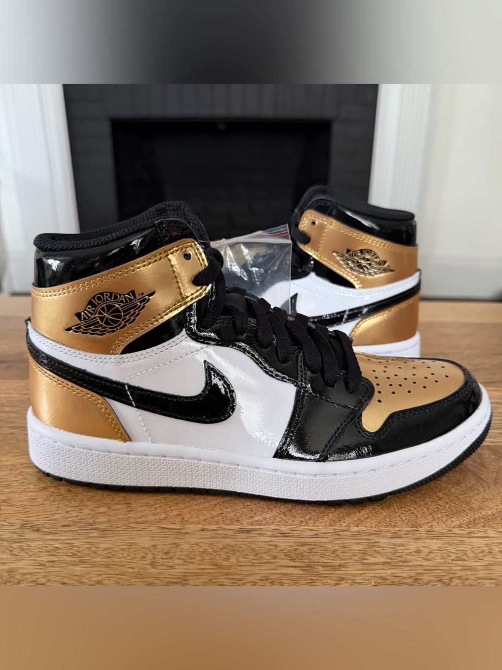 Air Jordan 1 High Golf “Gold Toe” - Size 6 - (DQ0660-002)